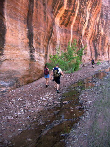 Hiking down Courthouse Wash.